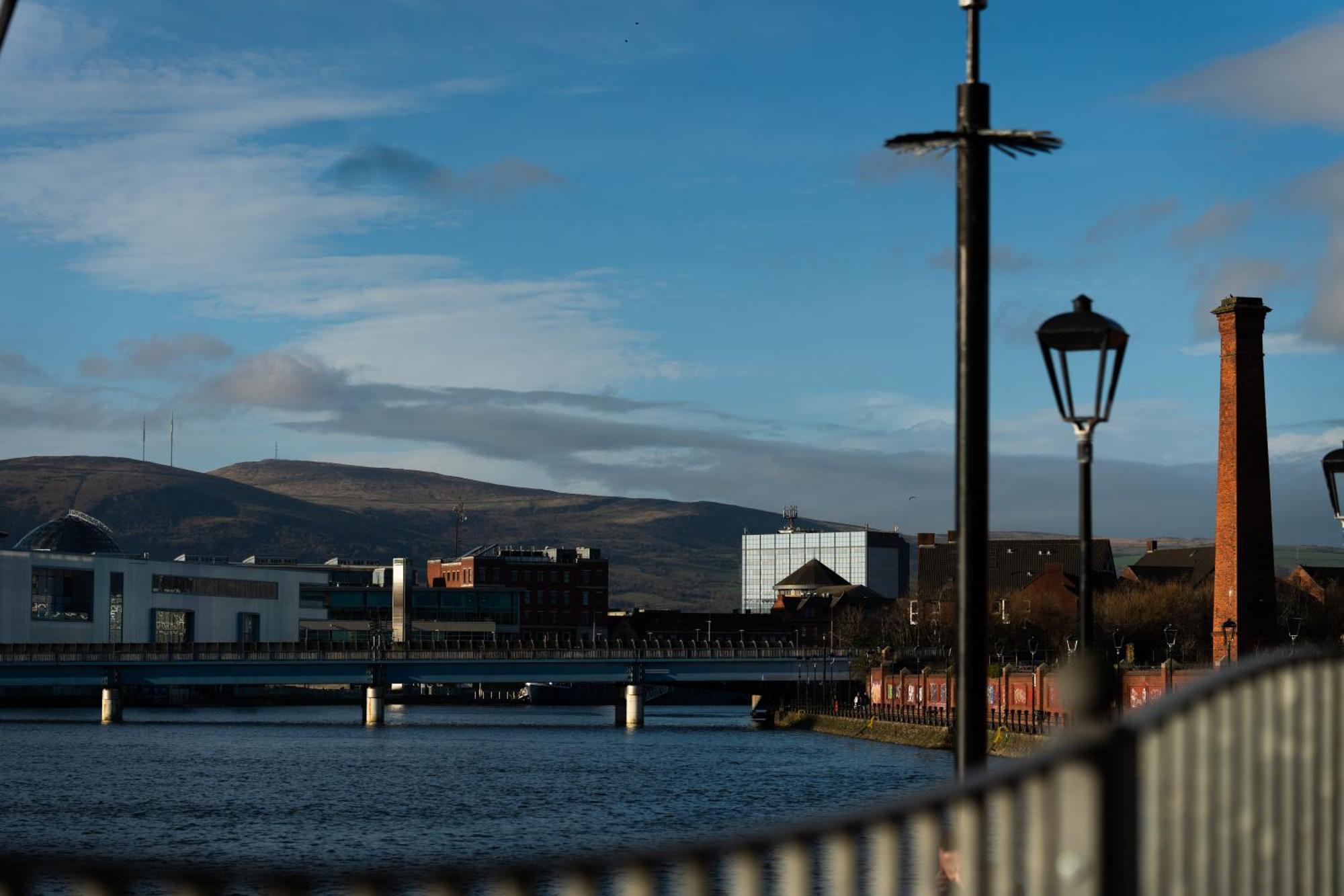 River Side Apartment, City Centre - Beautiful View And Free Parking! Belfast Exteriér fotografie